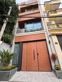 Bán nhà HXH Linh Trung, Đường 8, DT 57m2, 3 tầng 5PN, cạnh Hoàng Diệu 2
